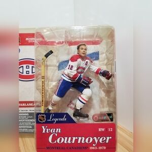 2004 Mcfarlane series 1 NHL legends #12 Yvan Cournoyer of the Montreal Canadiens